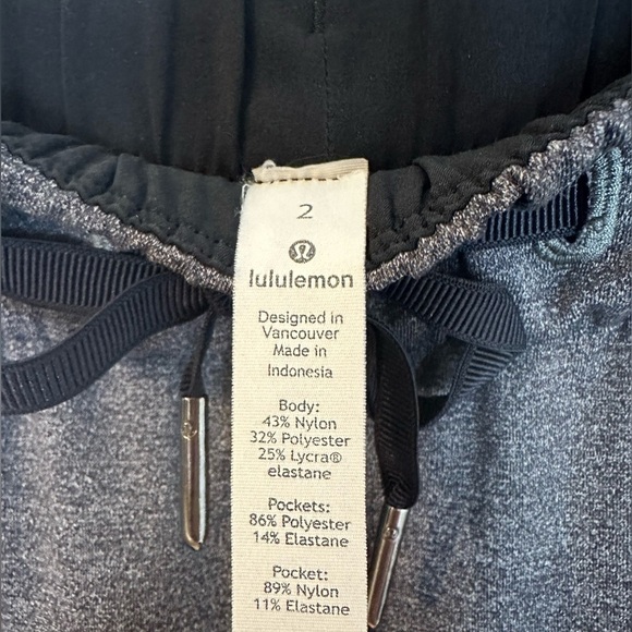 Lululemon On The Fly Pant Heathered Black 28” size 2 - Picture 5 of 8